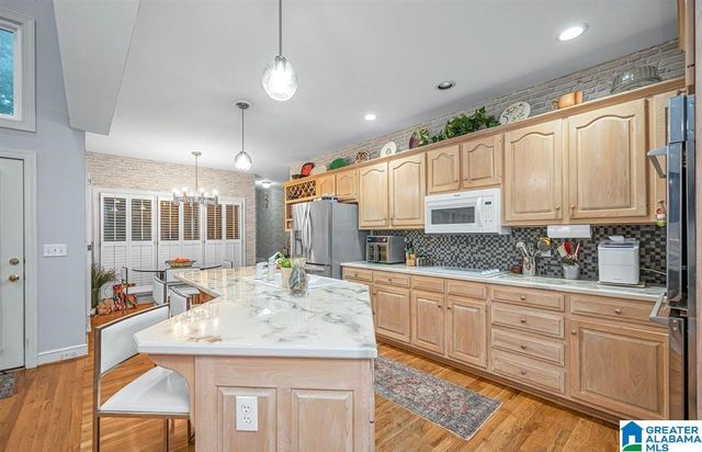 1220 WELLINGTON CIRCLE, Vestavia Hills, AL 35243