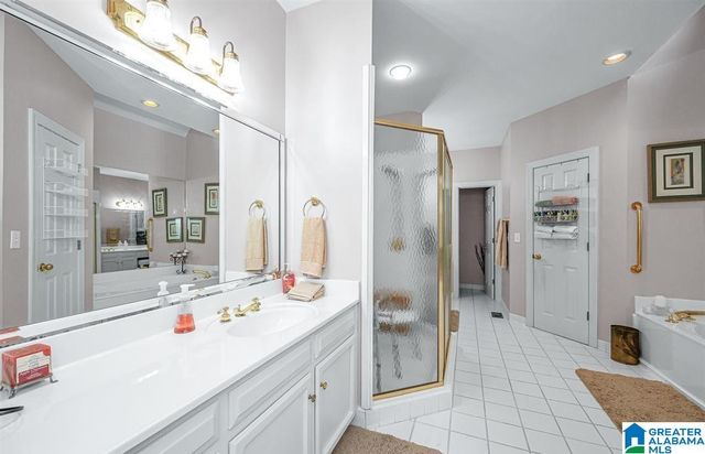 1220 WELLINGTON CIRCLE, Vestavia Hills, AL 35243