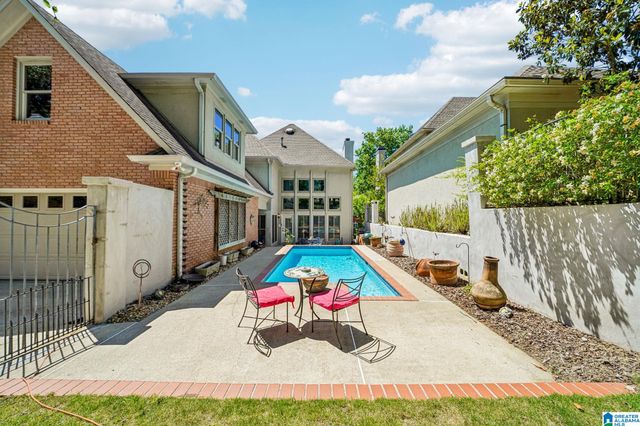 1220 WELLINGTON CIRCLE, Vestavia Hills, AL 35243