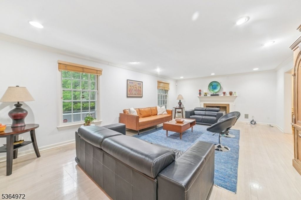 87 Addison Dr, Millburn Twp., NJ 07078