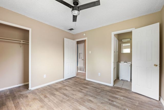 5019 Borchers Dr, Kirby, TX 78219