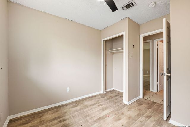 5019 Borchers Dr, Kirby, TX 78219