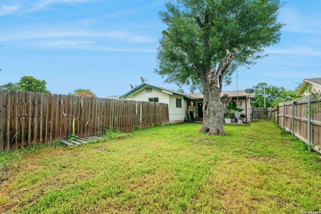 5019 Borchers Dr, Kirby, TX 78219
