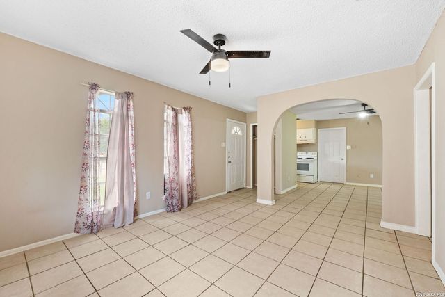 5019 Borchers Dr, Kirby, TX 78219