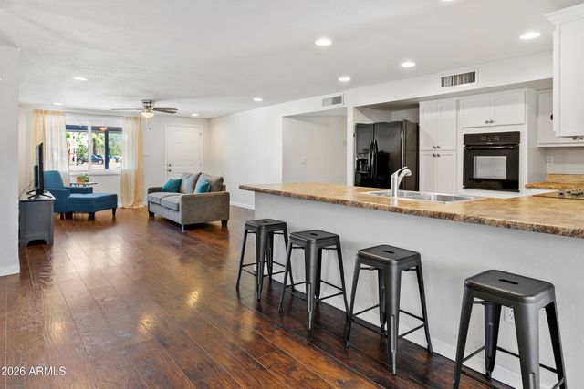 3445 E THUNDERBIRD Road, Phoenix, AZ 85032