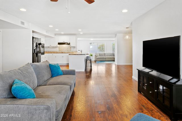 3445 E THUNDERBIRD Road, Phoenix, AZ 85032