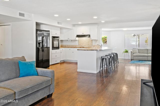 3445 E THUNDERBIRD Road, Phoenix, AZ 85032