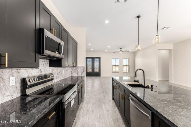 37277 W HILTON Avenue, Tonopah, AZ 85354