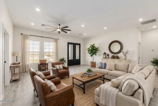 37277 W HILTON Avenue, Tonopah, AZ 85354