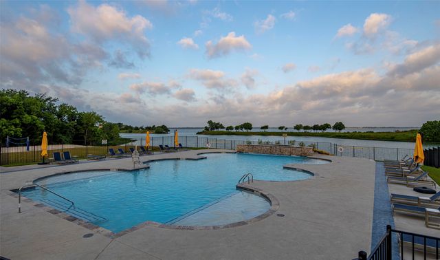 912 Wood Duck Court, Heath, TX 75032