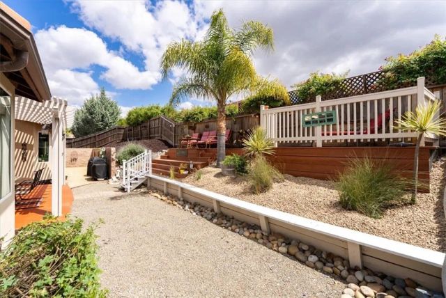 204 Victoria Court, Paso Robles, CA 93446