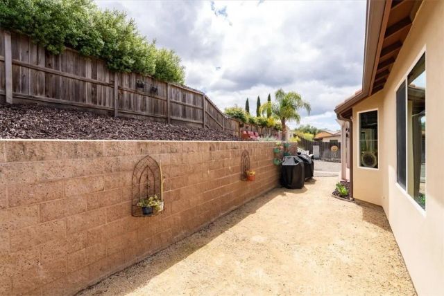 204 Victoria Court, Paso Robles, CA 93446