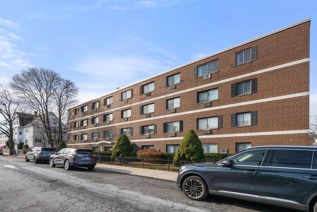 35 Glencoe Street 43, Boston, MA 02134