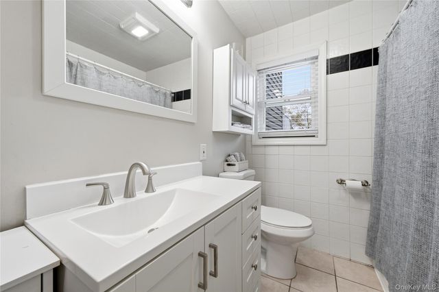 237 Woodlawn Avenue, Saint James, NY 11780