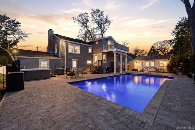 237 Woodlawn Avenue, Saint James, NY 11780