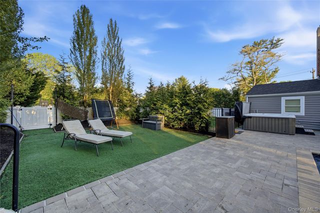 237 Woodlawn Avenue, Saint James, NY 11780