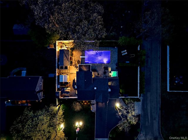 237 Woodlawn Avenue, Saint James, NY 11780