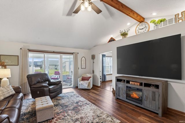 606 Timberlane Drive, Kendallville, IN 46755