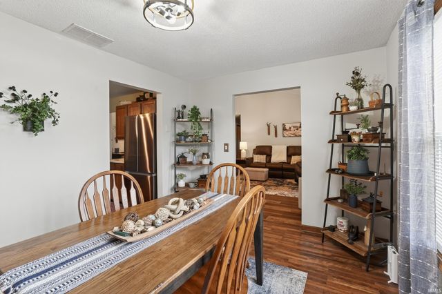 606 Timberlane Drive, Kendallville, IN 46755