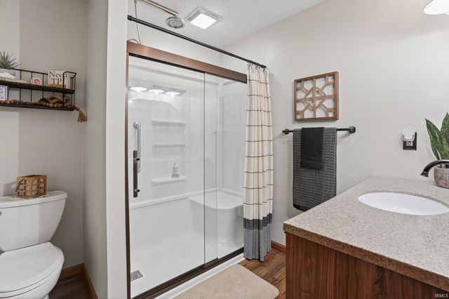 606 Timberlane Drive, Kendallville, IN 46755