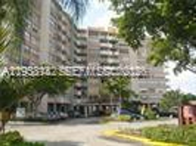 1200 NE Miami Gardens Dr 315W, Miami, FL 33179