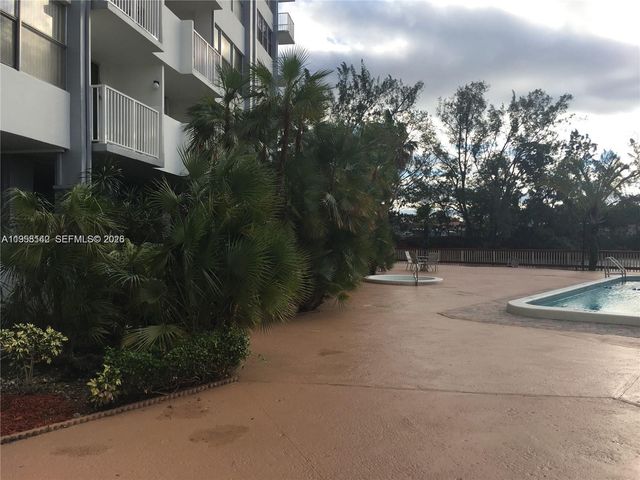 1200 NE Miami Gardens Dr 315W, Miami, FL 33179