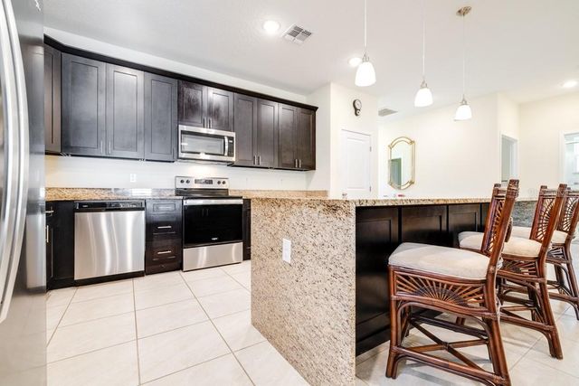 520 NOGALES COURT, Kissimmee, FL 34758