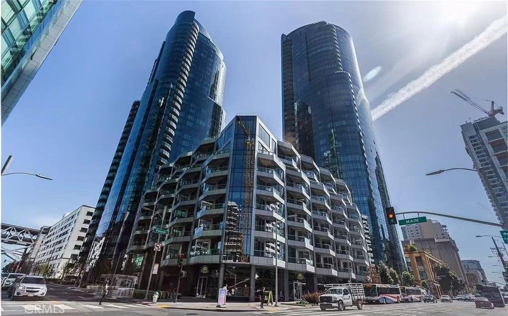 Image 7 of property listing at 338 main st 26D, San Francisco, CA 94105