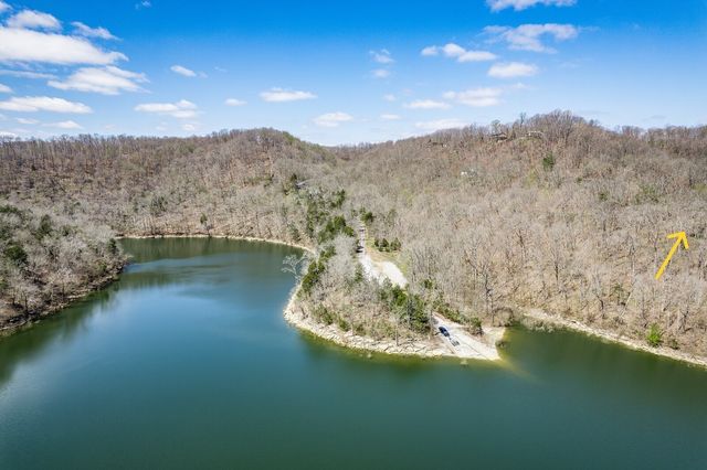 94 Holiday Haven Dr, Smithville, TN 37166