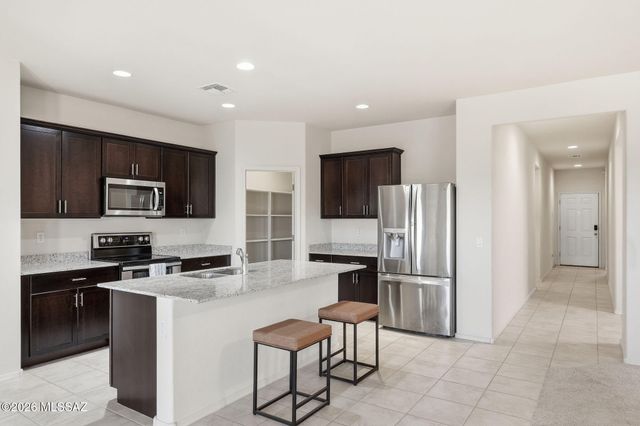 920 W Calle Falerno, Sahuarita, AZ 85629