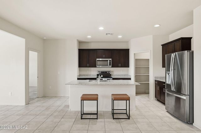 920 W Calle Falerno, Sahuarita, AZ 85629