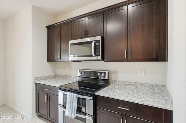 920 W Calle Falerno, Sahuarita, AZ 85629