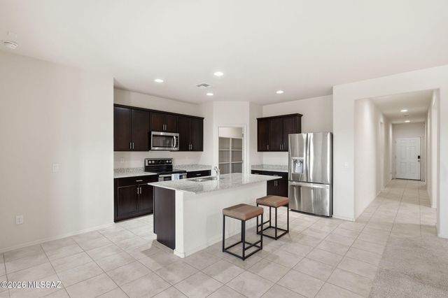 920 W Calle Falerno, Sahuarita, AZ 85629