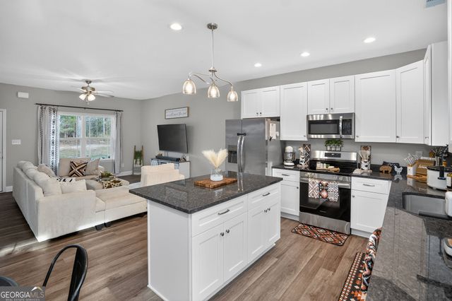 634 Grove Street, Barnesville, GA 30204