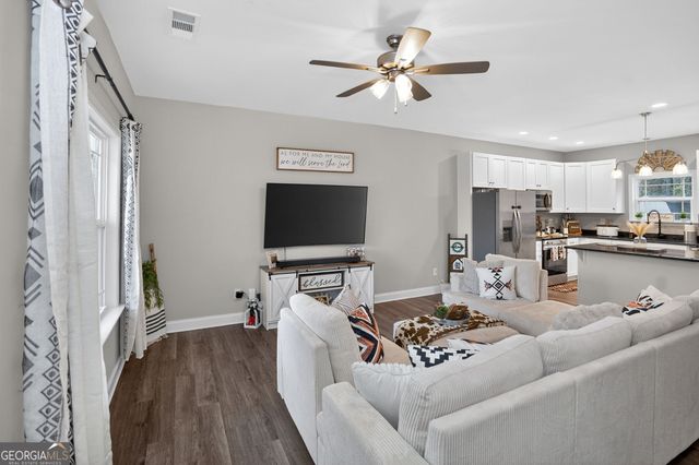 634 Grove Street, Barnesville, GA 30204