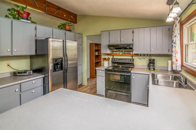 N7403 Switzke ROAD, Watertown, WI 53094