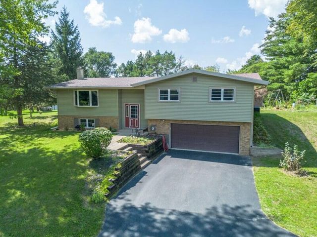 N7403 Switzke ROAD, Watertown, WI 53094