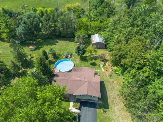 N7403 Switzke ROAD, Watertown, WI 53094