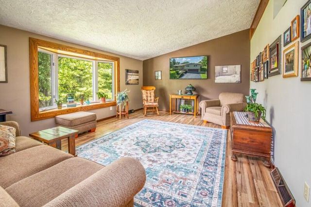 N7403 Switzke ROAD, Watertown, WI 53094