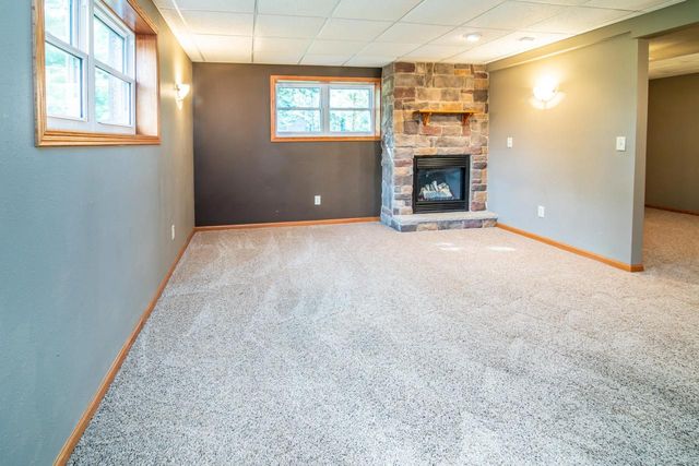 N7403 Switzke ROAD, Watertown, WI 53094