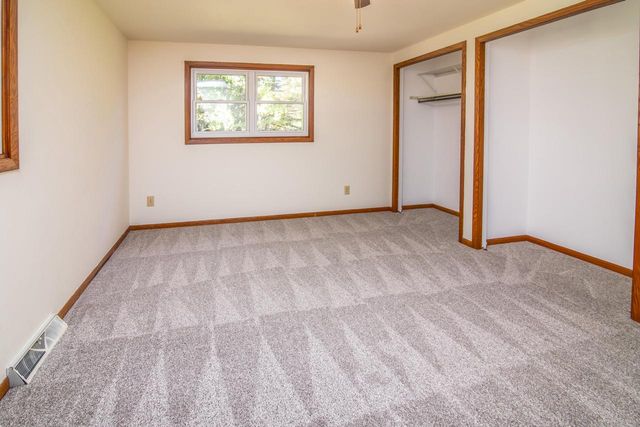 N7403 Switzke ROAD, Watertown, WI 53094