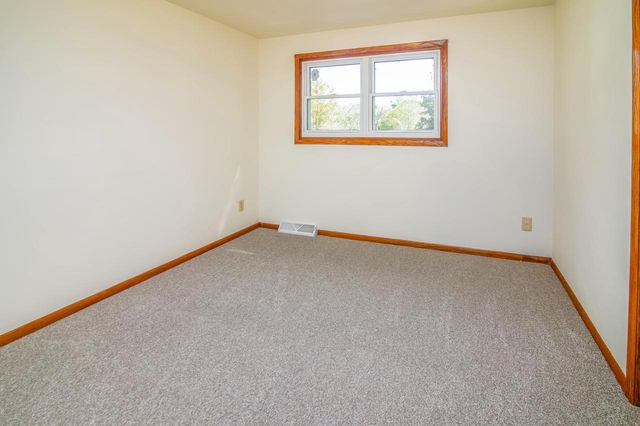 N7403 Switzke ROAD, Watertown, WI 53094