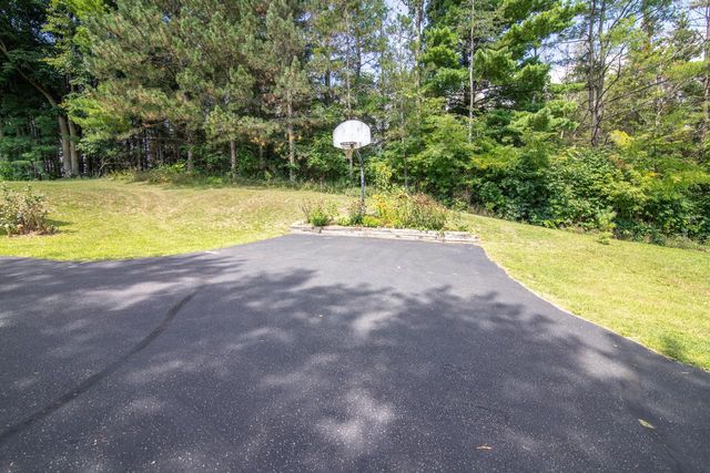 N7403 Switzke ROAD, Watertown, WI 53094