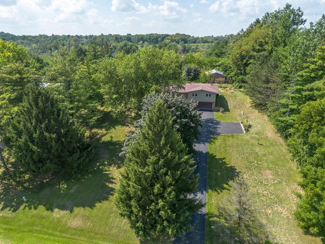 N7403 Switzke ROAD, Watertown, WI 53094