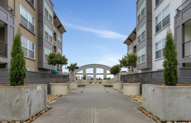 8400 Oceanview Terrace 120, San Francisco, CA 94132