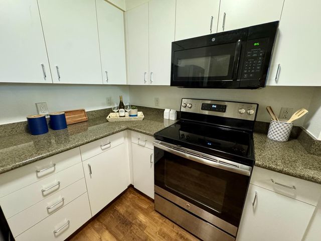 8400 Oceanview Terrace 120, San Francisco, CA 94132