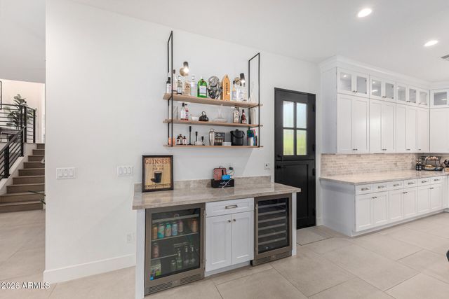 5426 E SWEETWATER Avenue, Scottsdale, AZ 85254