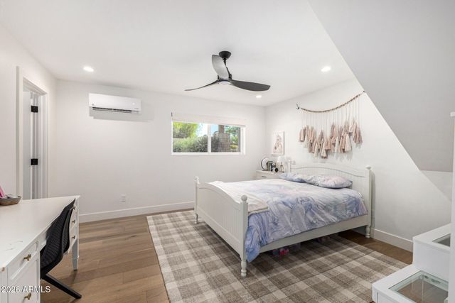 5426 E SWEETWATER Avenue, Scottsdale, AZ 85254