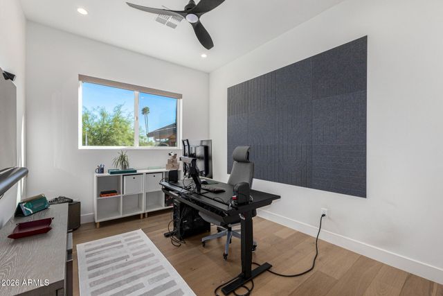 5426 E SWEETWATER Avenue, Scottsdale, AZ 85254