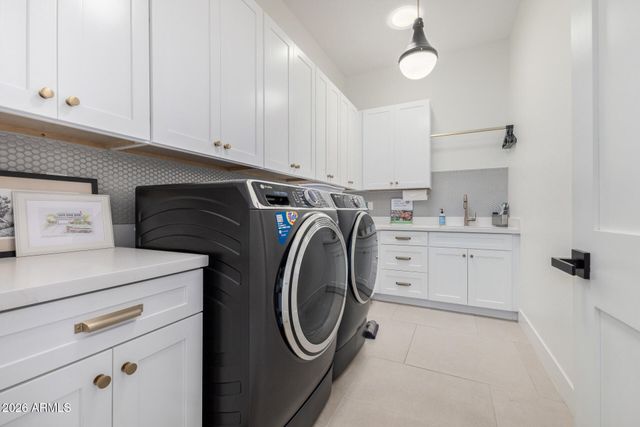 5426 E SWEETWATER Avenue, Scottsdale, AZ 85254